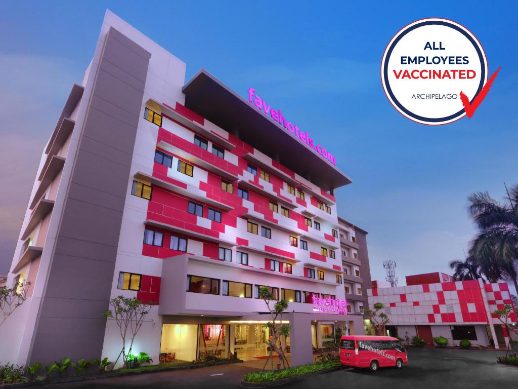 Fave Hotel Bandara.jpg